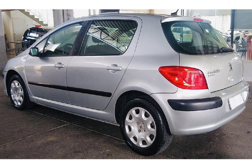 Peugeot 307 1.6 Presence 16v Flex 4p Manual
