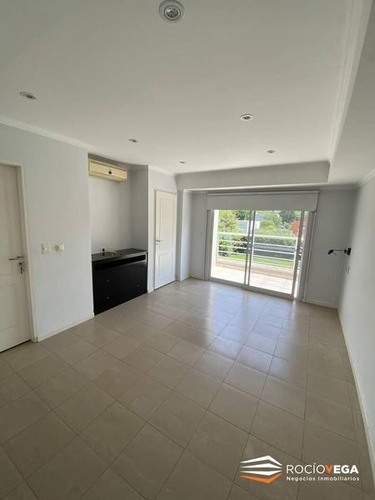 Imagen 12 de 23 de Distinguida Propiedad A La Venta En Barrio Cerrado Santa