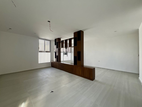 Casa En Venta En Mérida, Privada El Origen, Mod. 597, De Lujo
