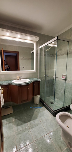 Imagen 17 de 30 de Venta - Apartamento De 4 Dormitorios. Excelente Ubicacion