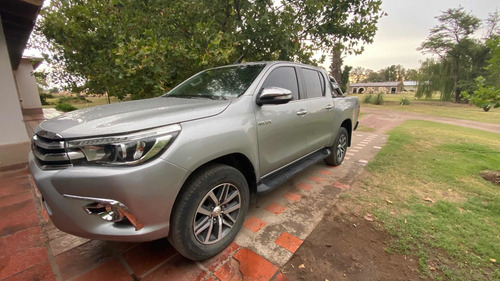Toyota Hilux 2.8 Cd Srx 177cv 4x4 At 2016