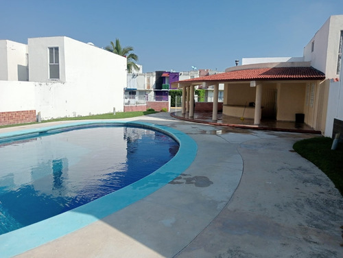 Casa En Venta En Fraccionamiento Los Almendros En Ayala Morelos