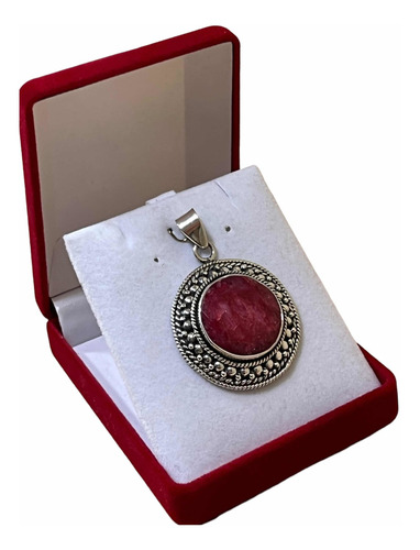 Imagen 3 de 5 de Medalla Oval De Plata Con Piedra Raíz De Rubi.