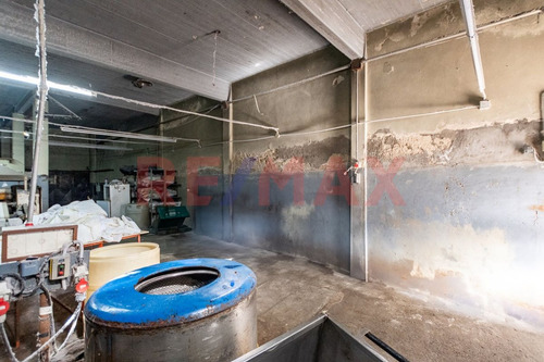 Venta Deposito Galpon Piñeiro Oportunidad 220m2