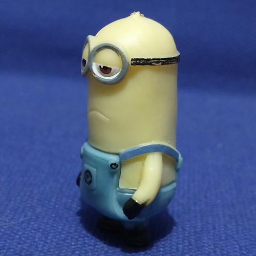 Minion Kevin Sin Pelo Huevo Kinder Chimos (Usado)
