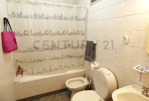 Imagen 10 de 18 de Oportunidad! Ph De 3 Ambientes Al Frente Con Patio Y Balcón -villa Pueyrredón