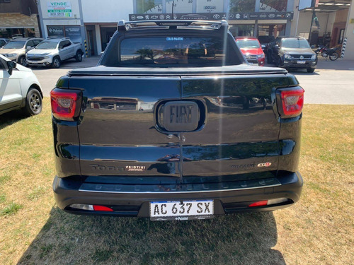 Imagen 6 de 10 de Fiat Toro Volcano Black Jack Modelo 2018