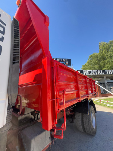 Iveco Tector 170 22 2004 Camión Volcador Rentaltrucks Vial