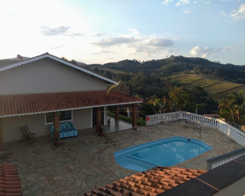 Linda Chácara A Venda, Com Casa De Alto Padrão, Para Lazer Ou Residir Em Piracaia, Vale Do Rio Cachoeira - Ch00043 - 68592605