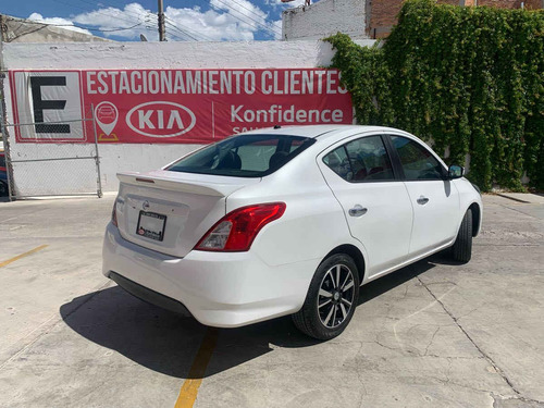 Imagen 5 de 15 de Nissan Versa 2019 4p Exclusive L4/1.6 Aut