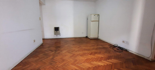 Imagen 6 de 12 de Departamento 2 Amb Con Balcón