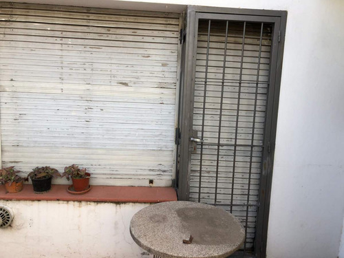 Vendo Excelente Casa Remodelada A Mts De Juan B Justo Al 2500, Ideal Para Empresas O Rentas