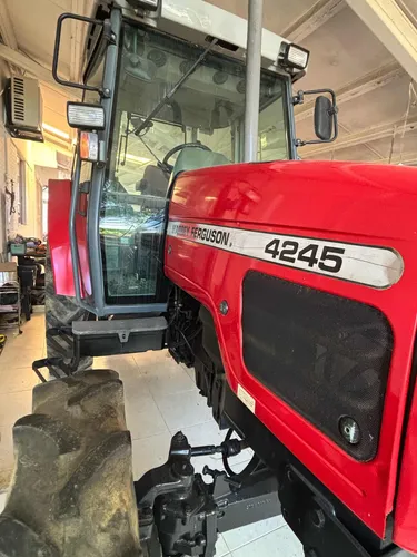 Tractor Massey Ferguson , 1570 Horas De Uso , 100% Original