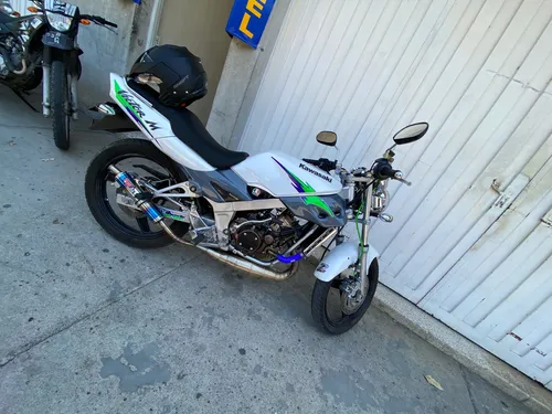 Víctor M Kawasaki