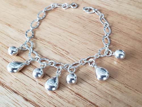 Imagen 3 de 6 de Pulsera Modelo Polonia En Plata 925 Con Dijes Varios