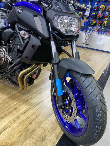 Mt 07 Abs
