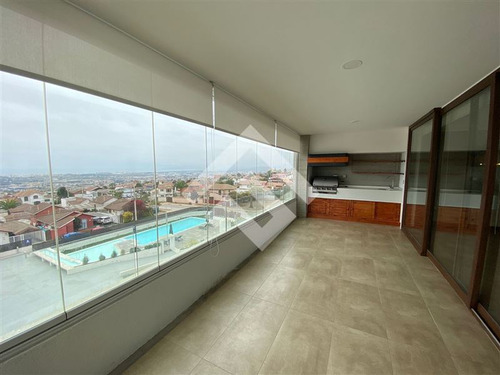 Departamento En Venta De 4 Dorm. En La Serena