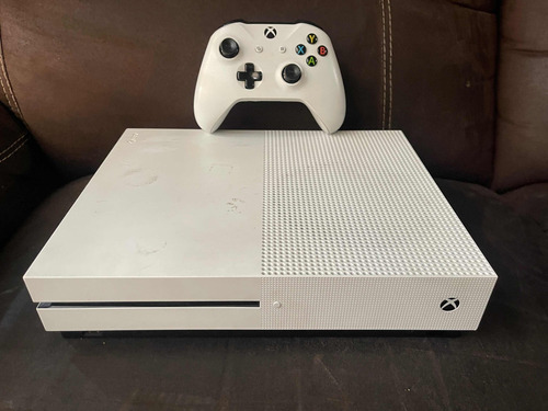 Xbox One S Con 6 Videojuegos