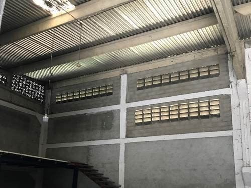 Imagen 14 de 17 de Venta De Galpones En Guatire 6500m2