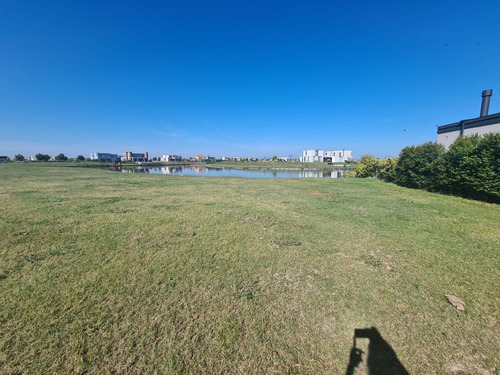 Imagen 6 de 13 de Lote En Venta En Barrio Puertos Del Lago , Escobar.