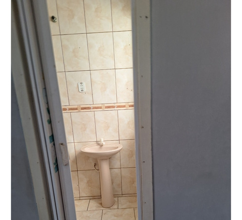 Vendo Casa Com Estrutura Para Até 3º Pisos ,100mts De Área Útil-bairro- Mato Grande Em Canoa