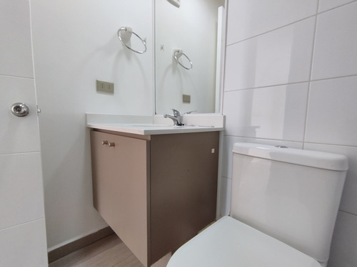 Arriendo Amplio Departamento 1d 1b Y Bod San Miguel