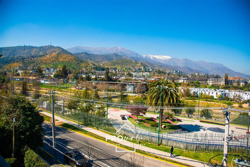 Depto En Venta De 2 Dorm. 2 Baños, 2 Estac.en Lo Barnechea