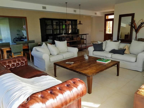 Imagen 13 de 25 de Bajo De Precio La Isla - Casa Venta Usd 1.950.000