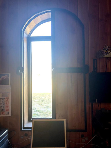 Bodega Con Diseño Sustentable Emplazada En 5000 M2