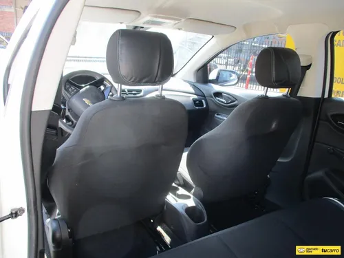 Chevrolet Onix Lt 1400cc Mt Aa