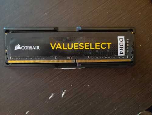 Memoria Corsair Ddr4 Cl15 De 8 Gb Y 2133 Mhz (Usado)