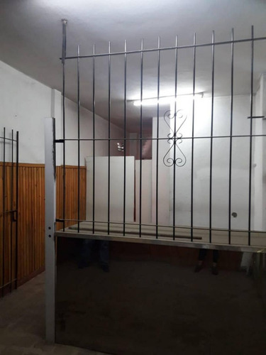 3 Locales , Galpon + Vivienda En 1ºpiso