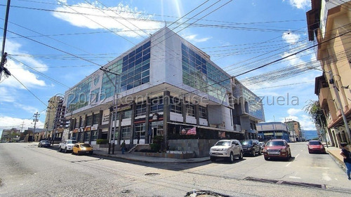 Imagen 20 de 30 de Oficinas En Alquiler Zona Centro Barquisimeto, Económica, Código 23-16021, Mz 31/03