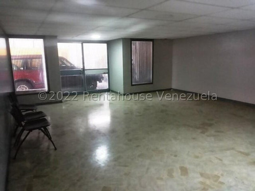 En Alquiler Piso Industrial / Depósito / Showroom / Oficina 720 Mts Boleita Norte Con Ascensor De Carga 24-6680 Mvg