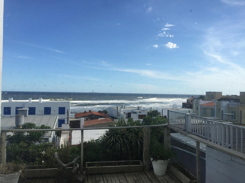 Local - La Barra