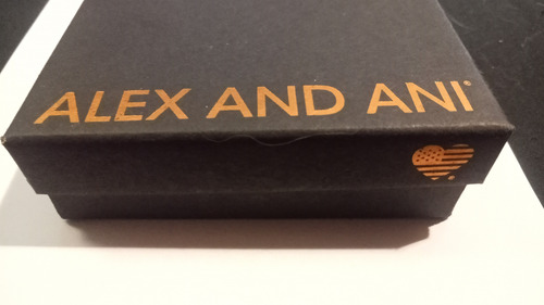 Alex And Ani Pulseras Brazaletes Enchapadas En Oro C/dijes Dorado Oscuro 3 Cm 3 Cm