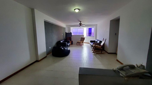 Imagen 15 de 17 de Apartamento En Venta El Bosque Valencia Carabobo