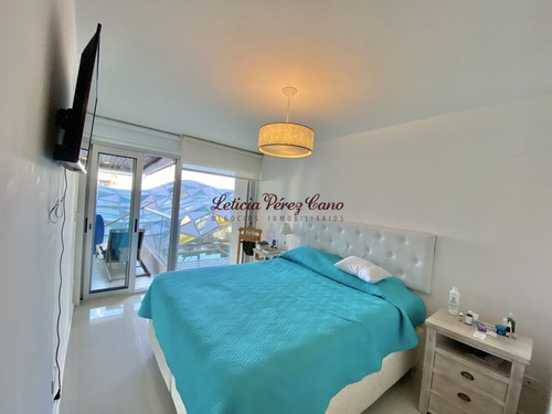 Imagen 5 de 14 de Venta De Apartamento De 2 Dormitorios En Edificio Icon Brava Punta Del Este
