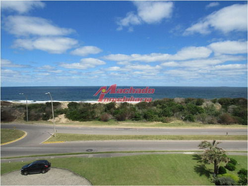 Imagen 7 de 30 de Venta De Apartamento De 3 Dormitorios Y Dep. De Servicio En Punta Del Este.