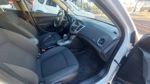 Imagem 7 de 9 de Chevrolet Cruze 1.8 Lt 16v Flex 4p Automático
