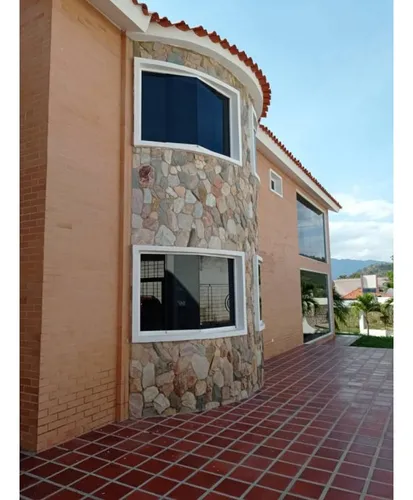 Casa En Altos De Guataparo