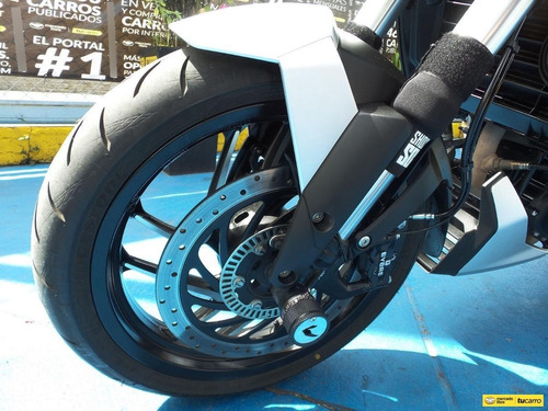 Imagen 14 de 19 de Bajaj Dominar 400