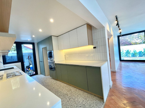 Barrio Del Inca, Casa Remodelada, Agradable Vista 3d 3b
