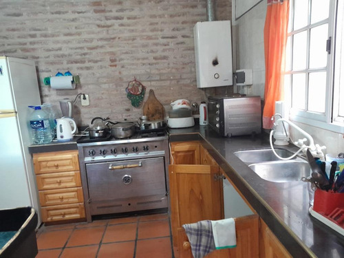 Casa En Venta - 2 Dormitorios 1 Baño - 5.000mts2 - Coronel Brandsen