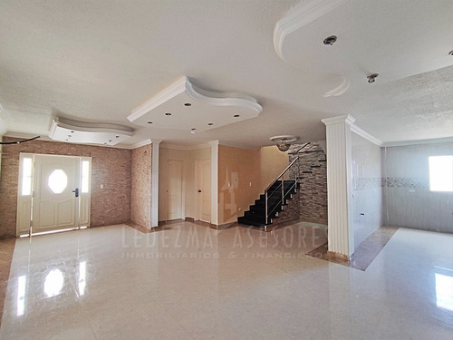 Imagen 4 de 15 de Ledezma Asesores Vende Casa Quinta En Vista Hermosa, Ciudad Bolívar - Venezuela