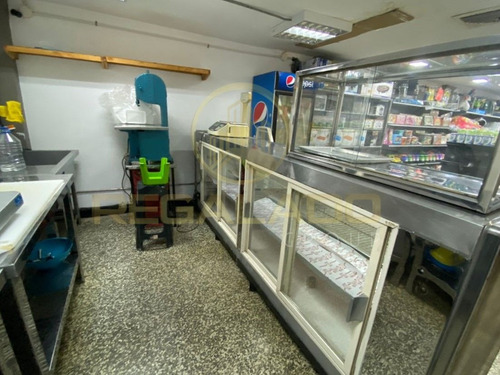 Pcv-056 Zona Norte Punto Comercial Super Punto 8 C.a Av. Santa Rita Calle 73