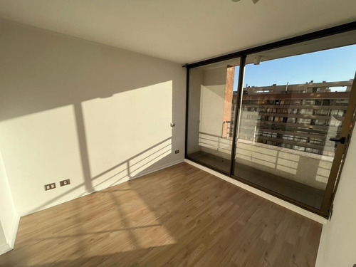 Departamento En Venta De 1 Dorm Morande 626 ,santiago