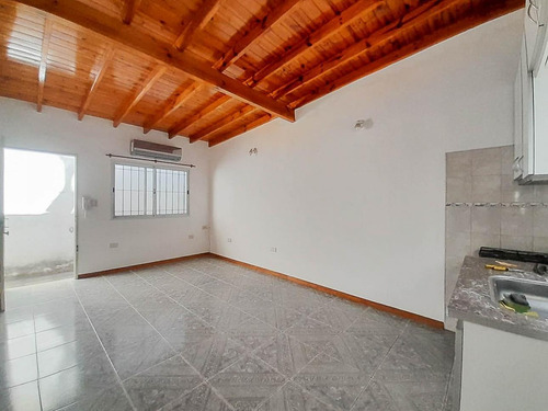 Imagen 2 de 14 de Alquler P.h. 3 Amb. Con Patio