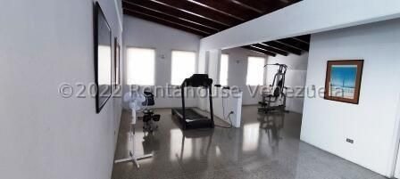 Imagen 13 de 21 de Casa En Venta 22-20489 En Cumbres De Curumo Wp 04120104330