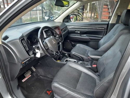 Imagen 7 de 15 de Mitsubishi Outlander 2.4 Gls 4wd L16 2016